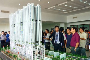 NĐT bất động sản ngoại bỏ của chạy lấy người